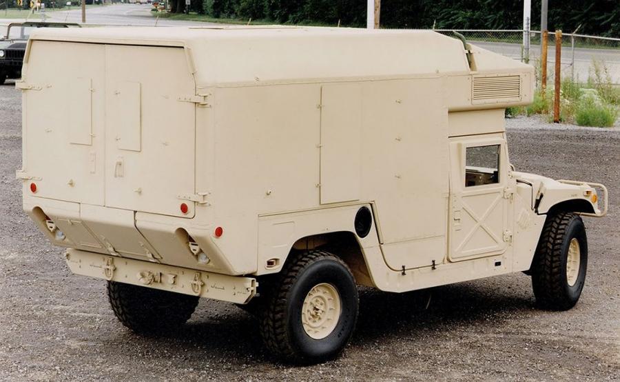  HMMWV M997A2 MaxiAmbulance 1994 года  (фото 2 из 2)